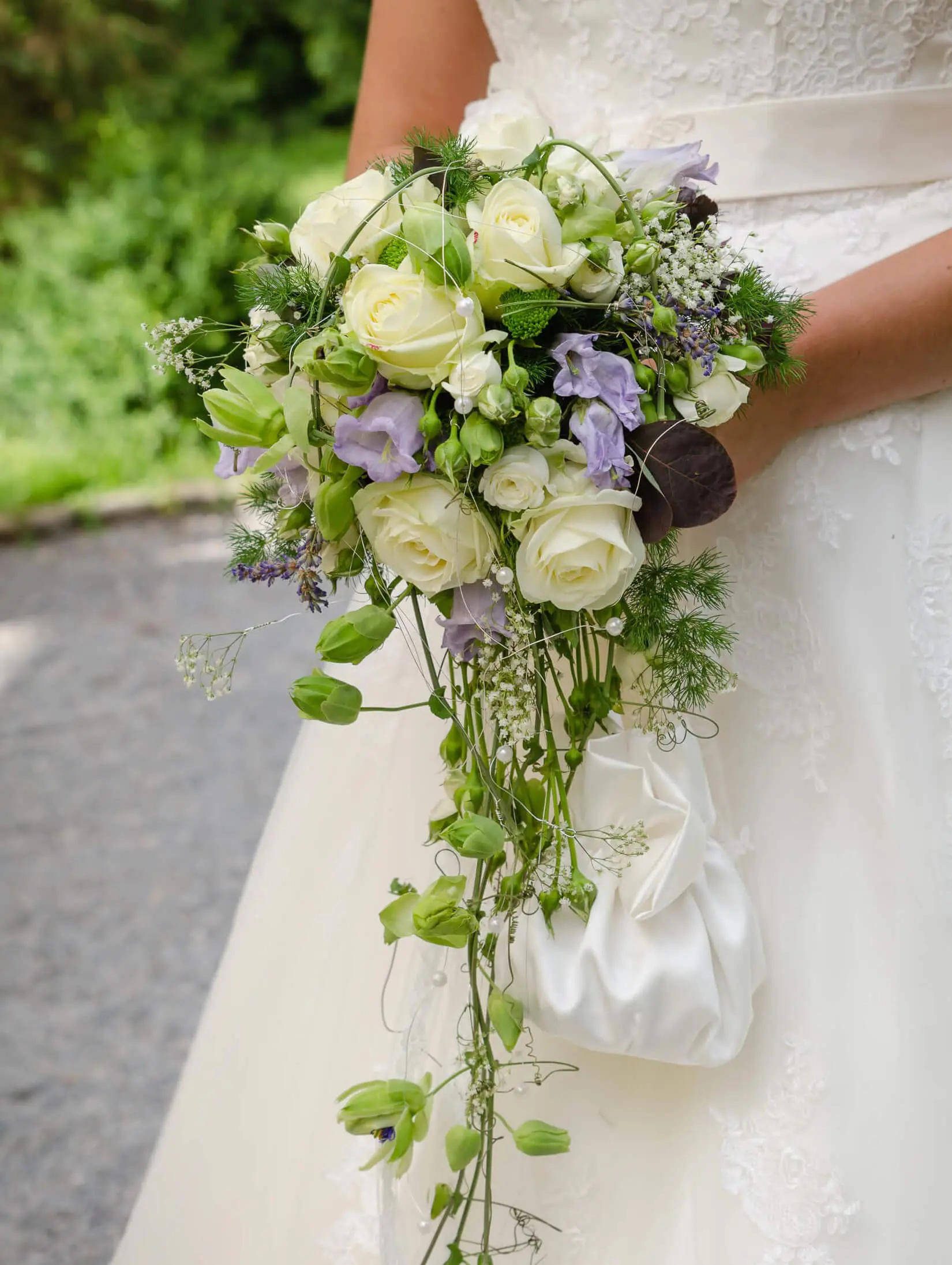 Brautstrauss mit weissen Rosen Brautstrauß mit weißen Rosen