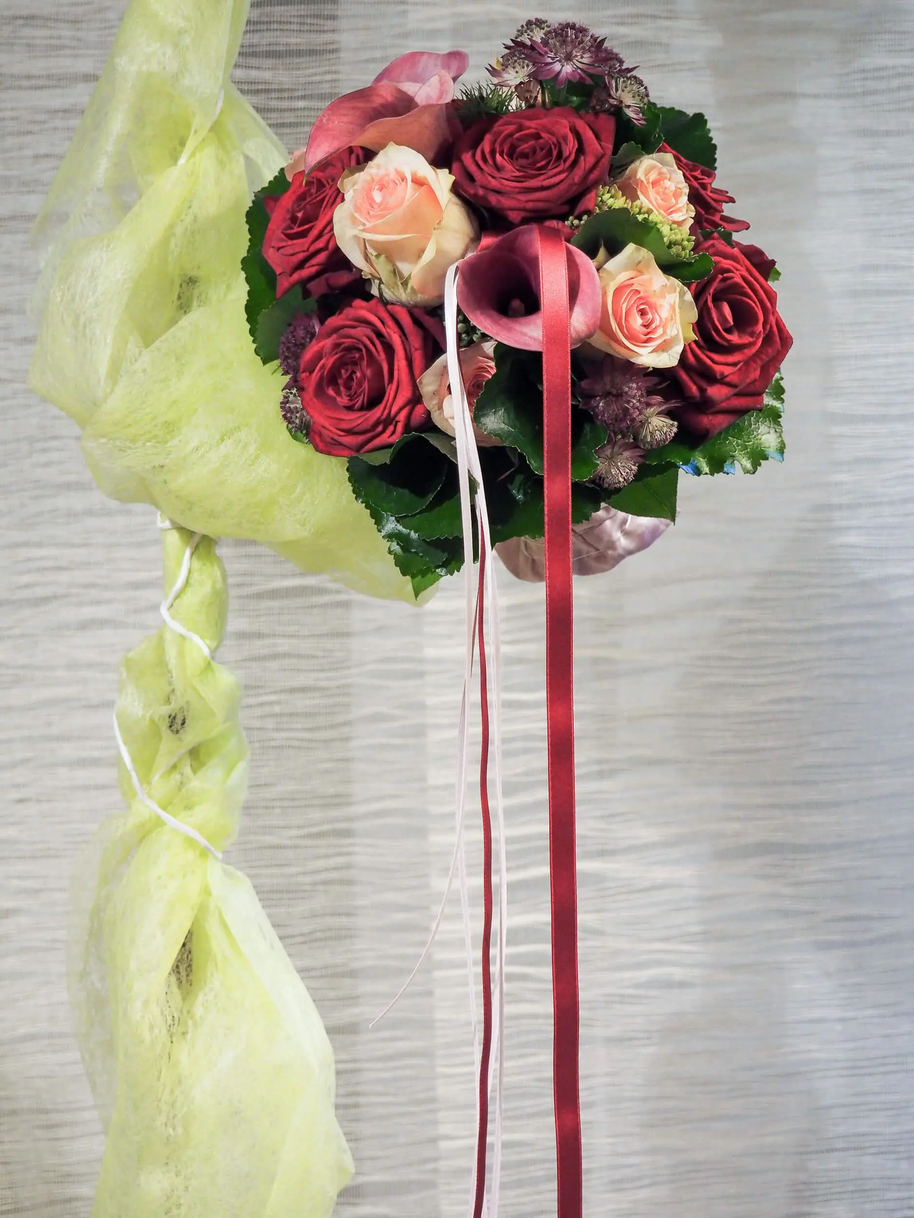 Rote Rosen Brautstrauss Rote Rosen Brautstrauß